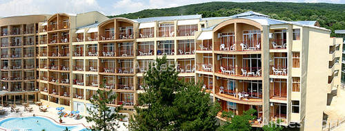 Luna Hotel 13